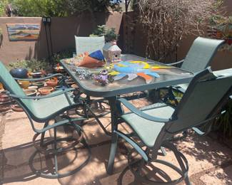 Outdoor dining set