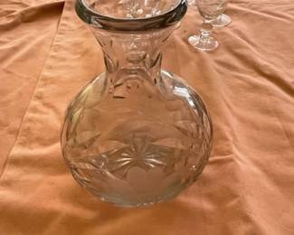 Chrystal Decanter with cordial glasses