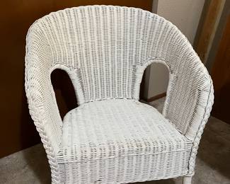 Great condition, white wicker chair