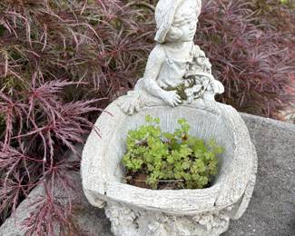 Concrete planter