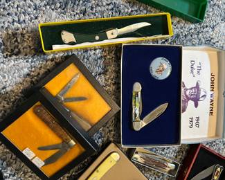 John Wayne and other collectible knives