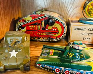 Marx Tin Army Tanks