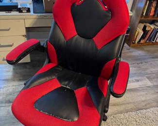 gamer chair(still has loads of life in it)
