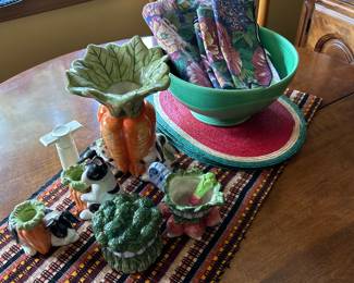 Fitz and Floyd Easter decor.