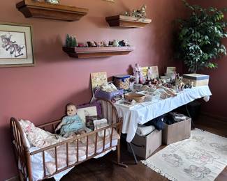 Vintage toys and decor.