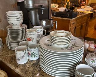 Garden dish set.