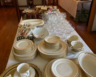 Fine China. Glassware.