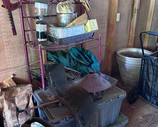 Miscellaneous garage items. Garden supplies.
