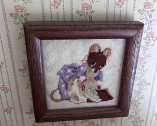 Mouse decor.