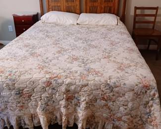 queen bed including mattress and box springs