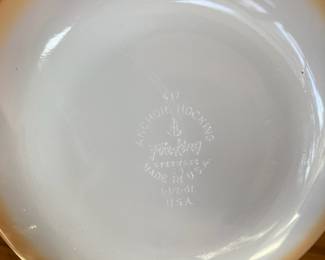 Fire King Anchor Hocking Peach Lustre 1-1/2 Quart Casserole Dish
