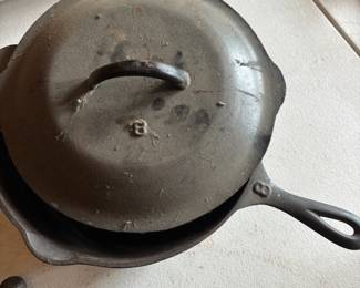 Cast Iron #8 Chicken Fryer Skillet