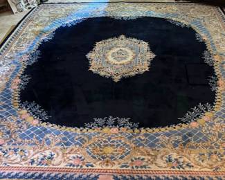 Persian Style Area Rug – 11' x 12'