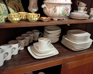Everyday white modern dishware