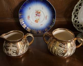 Vintage Gibson sugar bowl and creamer.