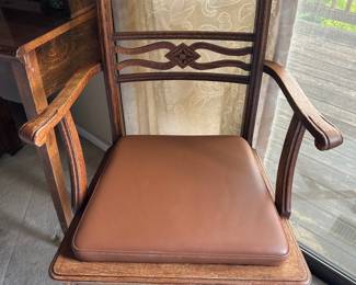 Georgian Style Oak Accent Arm Chair
