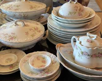 Theadore Haviland Limoges France Dinnerware & Serving Set
