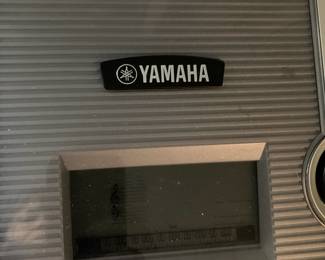 Yamaha Portable Keyboard – PSR-E403