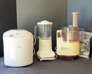 Kitchen Appliances Sunbeam Bread maker, Kitchen Aid 5 Cup Blender, LaMachine Food Processor