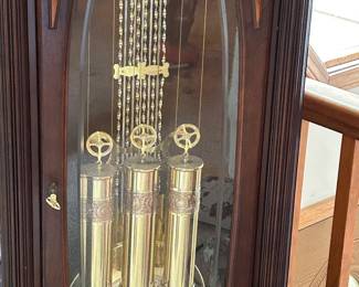 Gorgeous Howard Miller Grandfather Clock (Working)