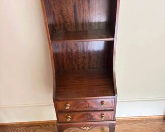 Dainty Desk Shelves for Books