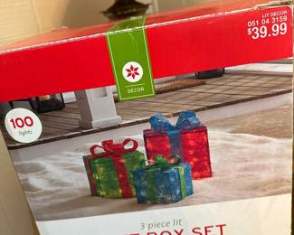 Lighted Gift Box Set in Box