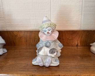 Lladro Clown Pierrot With Puppy