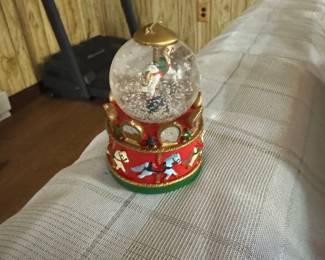 Christmas snow globe music box