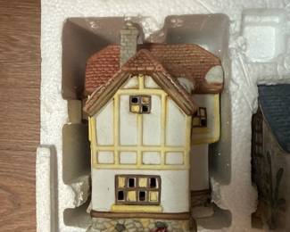 Department 56 Dickens Ceramics Christmas Village