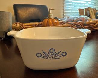 vintage CorningWare Cornflower Casserole dish