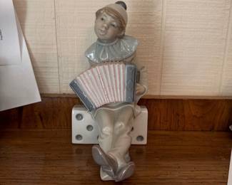 Lladro 1179 Boy with Concertina