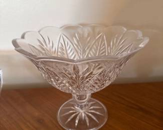Mikasa Park Ridge Footed Crystal Bowl