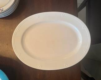 Pfaltzgraff Pearl Brocade 14" Oval Serving Platter