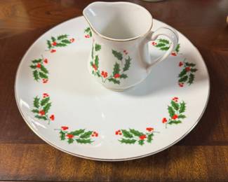 Christmas Holly by All the Trimmings 12" Platter and Mini creamer
