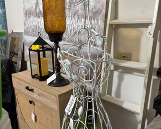 Wire deco dress form furniture