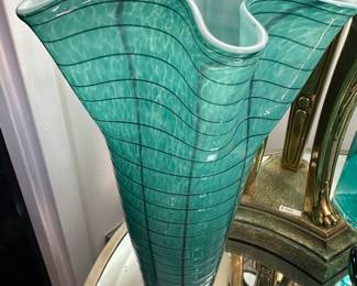Art glass vase