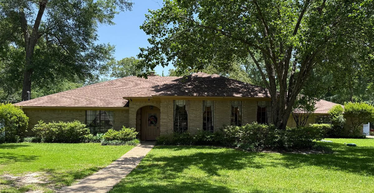 Welcome to 18843 Falls Creek!