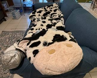 Cozy kids’ cow sleeping bag