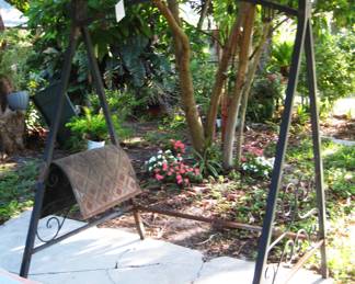 SWING FRAME