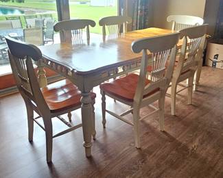 Country Style Dining Room Table With 6 Chairs And 2 Extensions