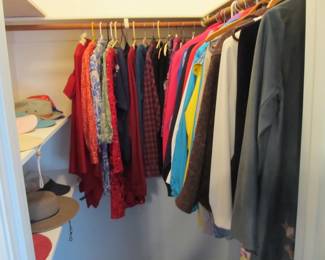 Ladies clothing, XL