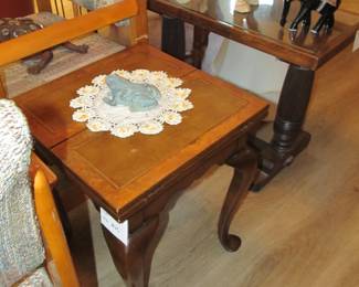 Vintage drop leaf accent table