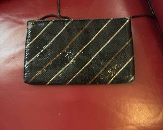 Vintage mesh clutch with chain strap