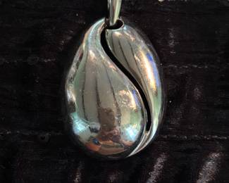 Vintage TRIFARI Pendant