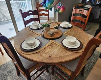 Pedestal table and 6 chairs