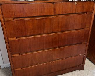 MCM dresser