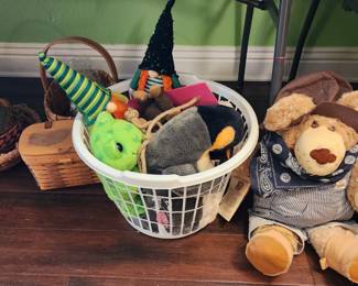 Estate Sale 5607 Relelstok Dr Number 2 Toys
