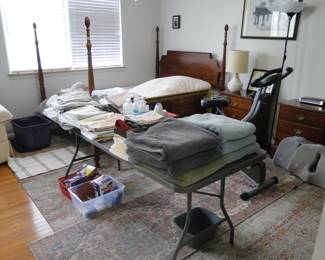 We have nice clean, towels in small, medium and large sizes, and a few nice sheet sets as well
