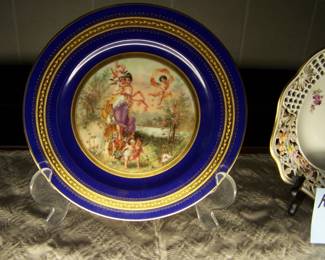 SET OF ROYAL VIENNNA PLATE SIGNED  HANDPAINTED