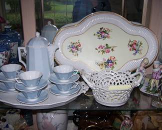 VERY FINE PORCELAIN GERMAN ASIAN ENGLISH